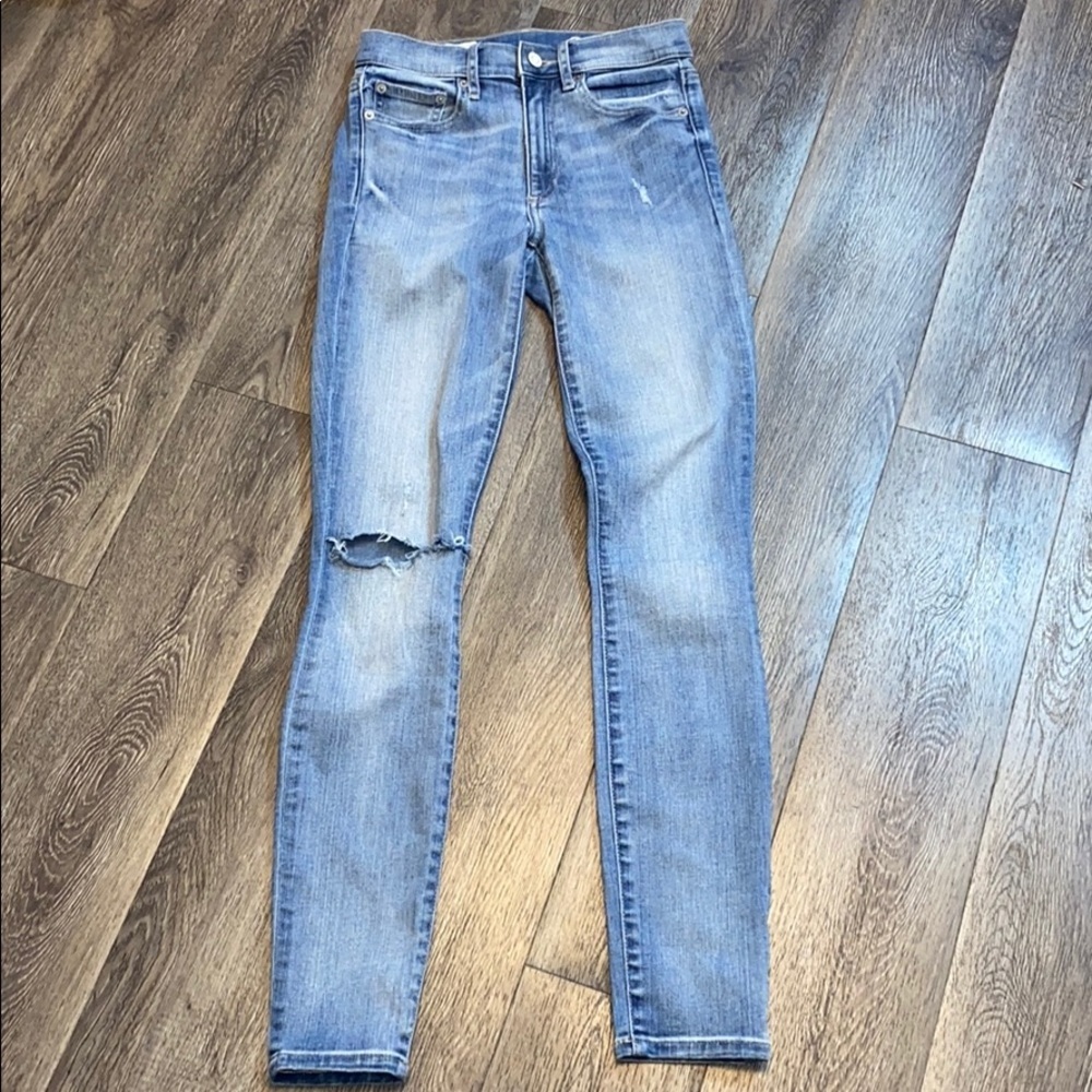 Gap mid rise skinny jeans size 26